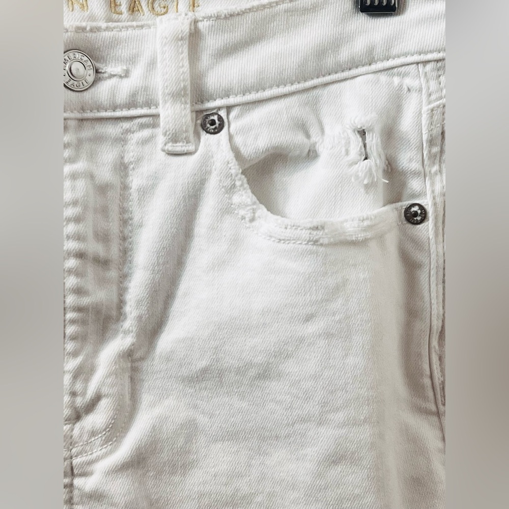 American Eagle outfitters White Ripped  & distressed Stretch Mom Straight Jeans - Picture 8 of 15